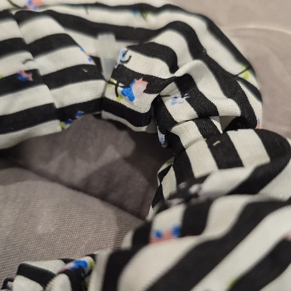 ❤️10/$13 new bundle of 2 scrunchies